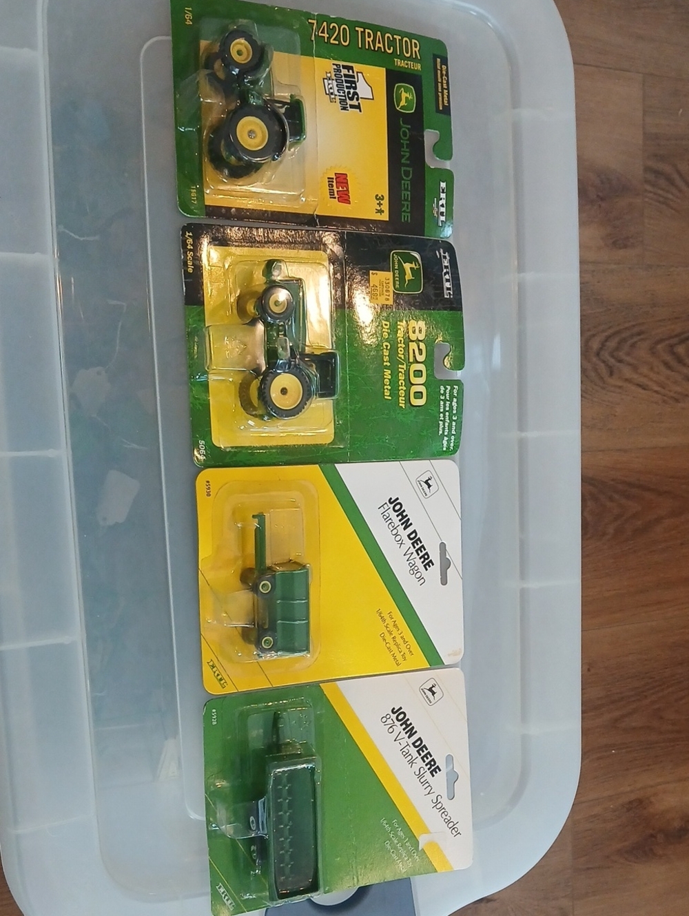 John Deere 7420 And 8200 Tractor, Flarebox Wagon - 5930, 876 V Tank Slurry Sprea